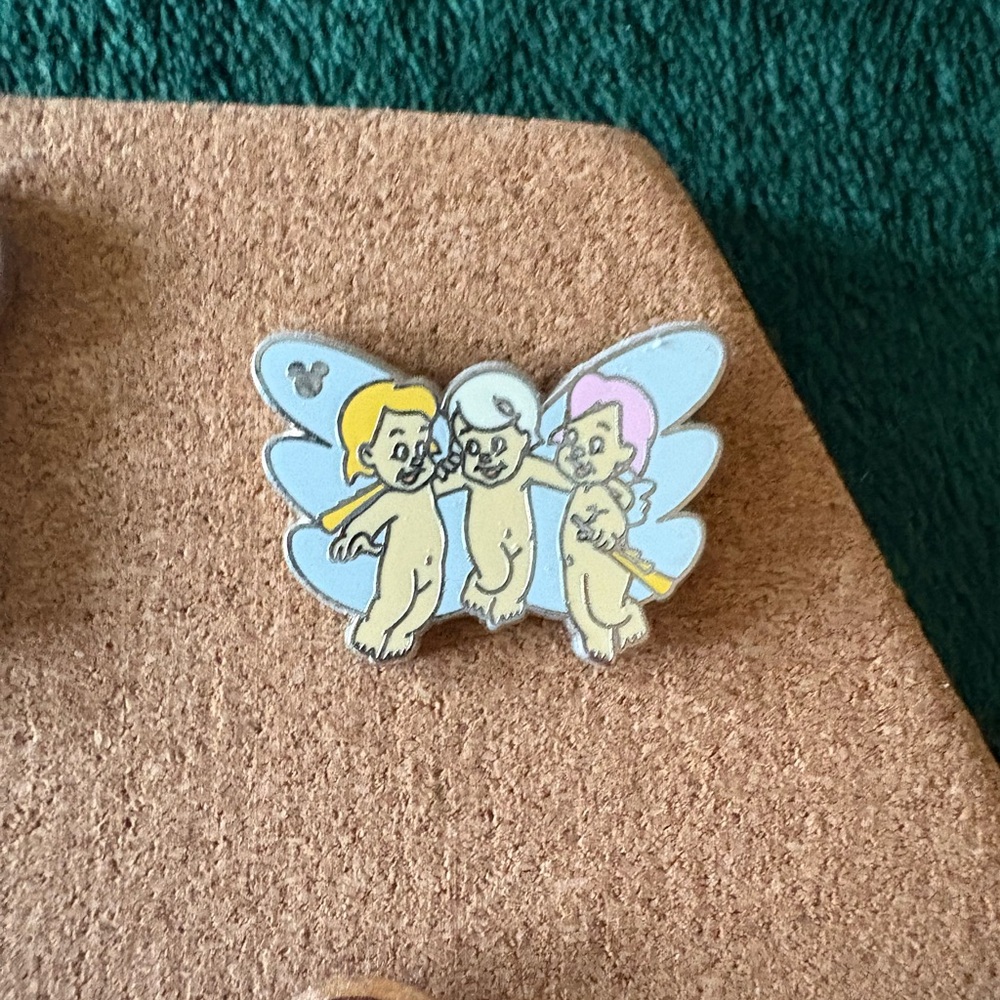 Rare Fantasia 3 Baby Angel Cherubs Disney Pin